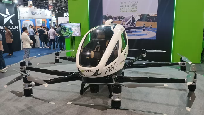 Evento apresentou as últimas tendências e inovações da mobilidade aérea, como o veículo aéreo Chang 216, da Gohobby entre outras novidades – Foto: Samuel Ferreira